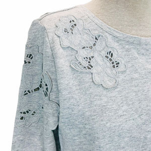 NWT Dalia Heather Gray Floral Sweatshirt M